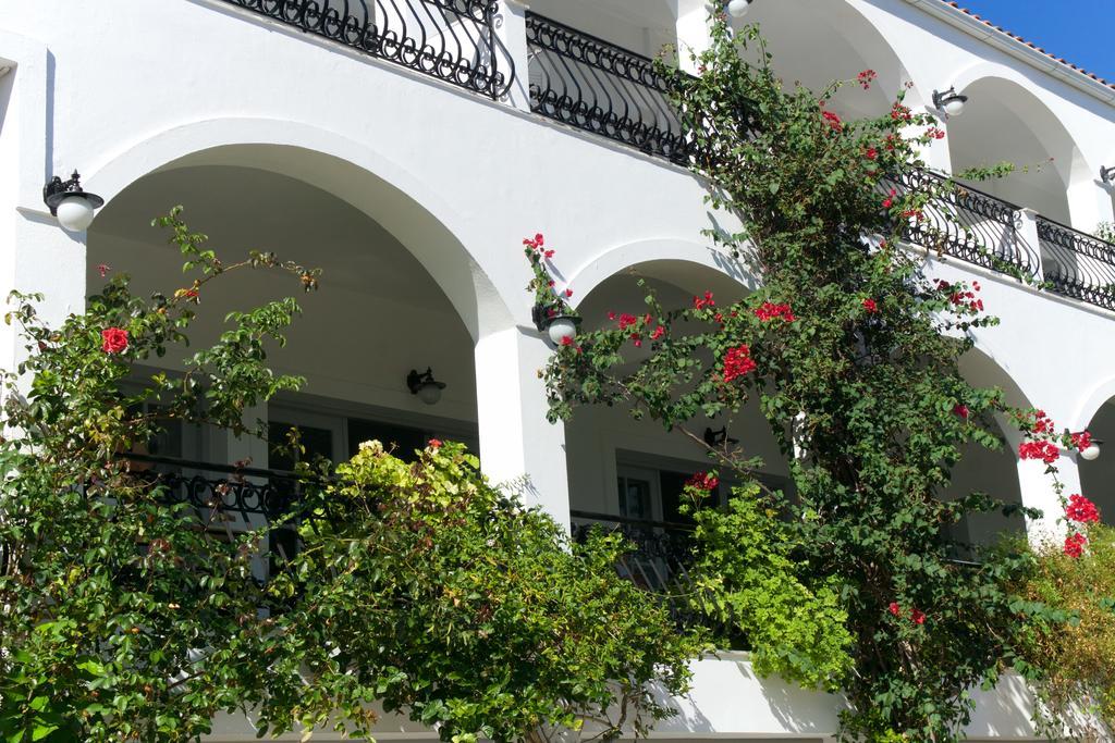 Hotel Athina Karavomylos Exterior foto